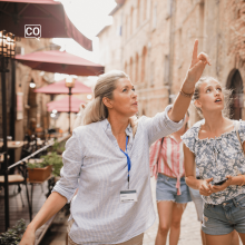  El guía turístico: Le guide touristique (Espagnol)